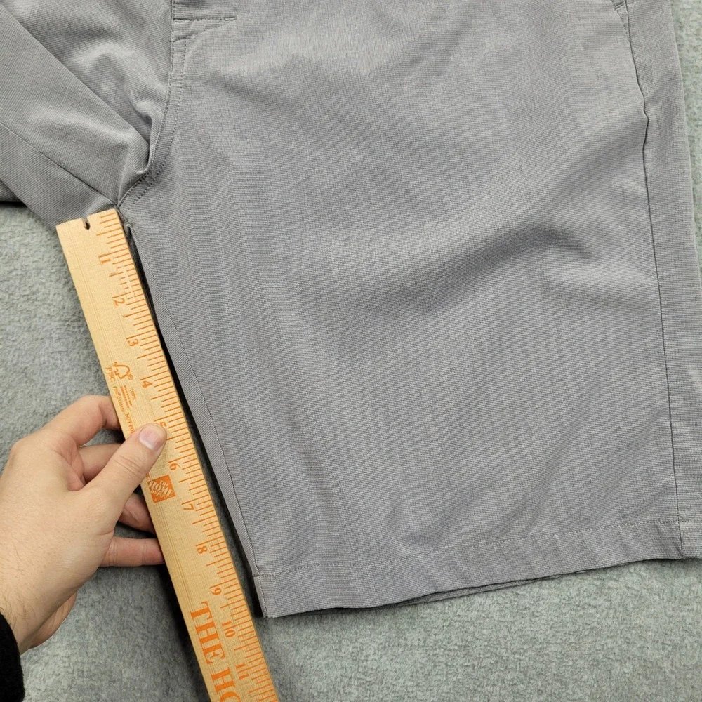 Travis Mathew Golf Shorts Mens 34 Gray Beck Performance Stretch Tech Casual